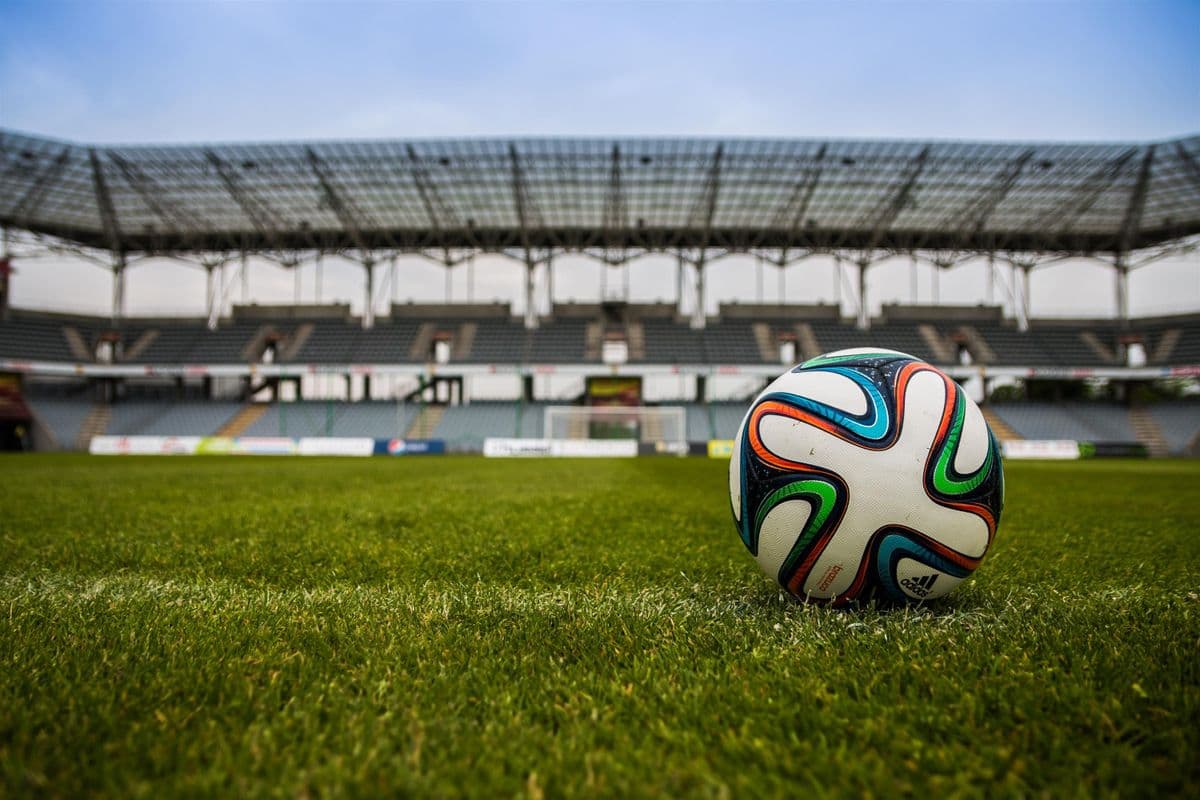 Sports courts and booking rules